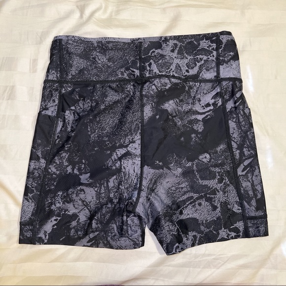 SOLD💜Bnwt Nike acg biker shorts - Picture 3 of 4
